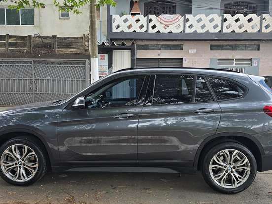 BMW-X1-2.0 16V TURBO ACTIVEFLEX SDRIVE20I X-LINE 4P AUTOMÁTICO BMW-X1-2021