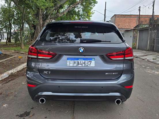 BMW-X1-2.0 16V TURBO ACTIVEFLEX SDRIVE20I X-LINE 4P AUTOMÁTICO BMW-X1-2021