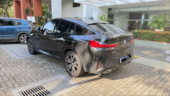 BMW-X4-2025