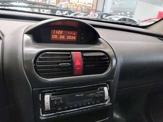 CHEVROLET-CORSA-2010