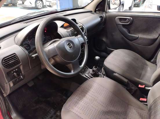 CHEVROLET-CORSA-2010