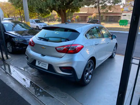 CHEVROLET-CRUZE-2018