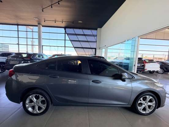 CHEVROLET-CRUZE-2019