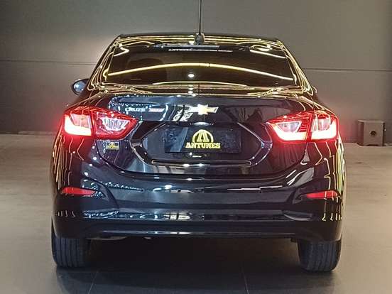 CHEVROLET-CRUZE-2018