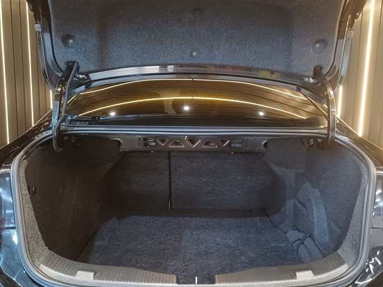 CHEVROLET-CRUZE-2018