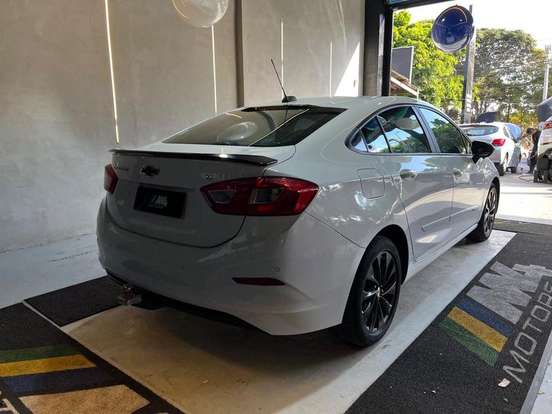 CHEVROLET-CRUZE-2017