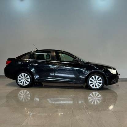 CHEVROLET-CRUZE-2013