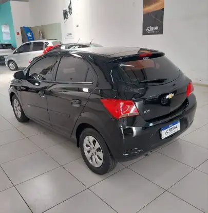 CHEVROLET-ONIX-2019