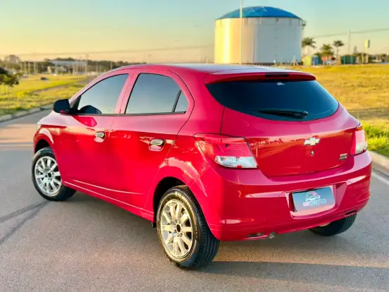 CHEVROLET-ONIX-1.0 MPFI LS 8V FLEX 4P MANUAL CHEVROLET-ONIX-2014