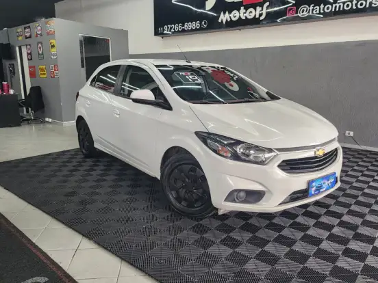 CHEVROLET-ONIX-2018