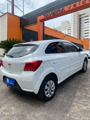 CHEVROLET-ONIX-1.0 MPFI LT 8V FLEX 4P MANUAL CHEVROLET-ONIX-2017