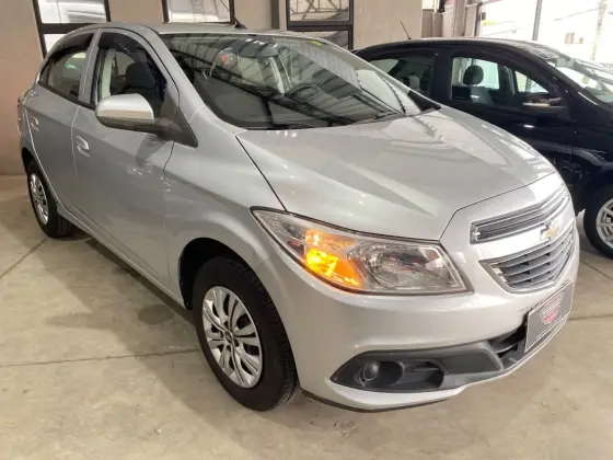 CHEVROLET ONIX 1.0 MPFI LT 8V FLEX 4P MANUAL