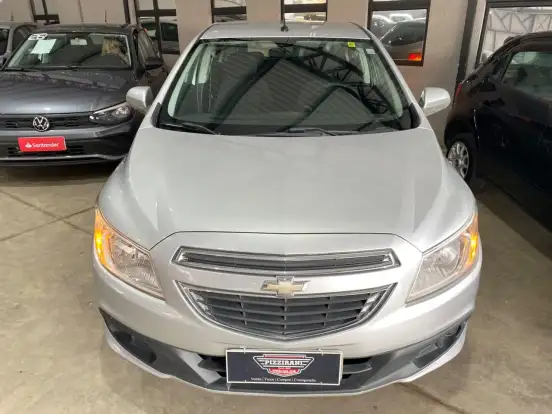 CHEVROLET-ONIX-2013