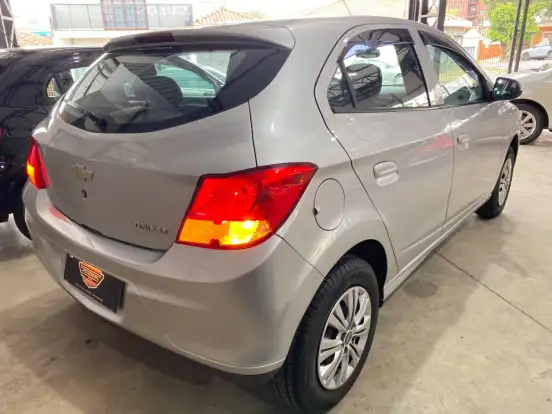 CHEVROLET-ONIX-2013