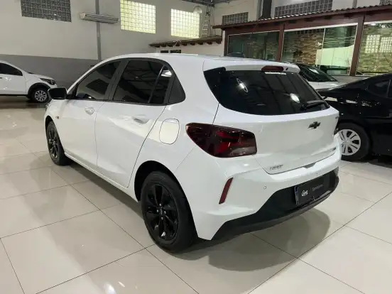 CHEVROLET-ONIX-2019