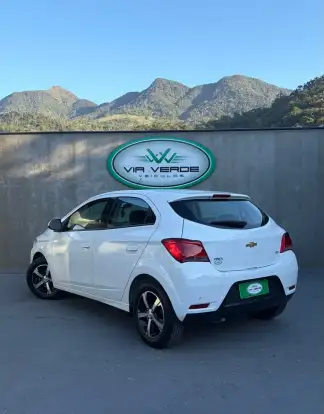 CHEVROLET-ONIX-2018
