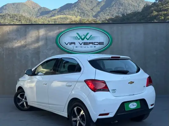 CHEVROLET-ONIX-1.4 MPFI LTZ 8V FLEX 4P AUTOMÁTICO CHEVROLET-ONIX-2018