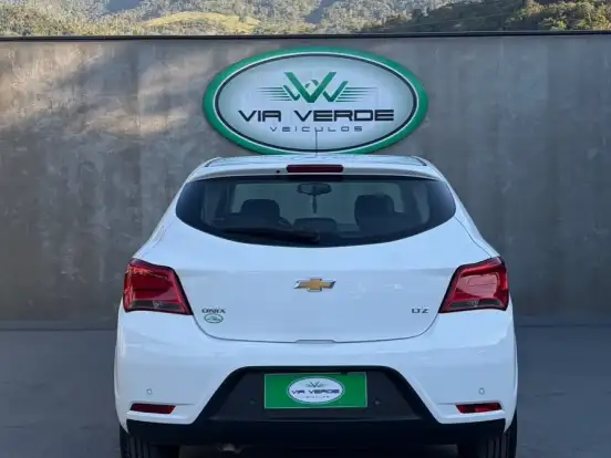 CHEVROLET-ONIX-1.4 MPFI LTZ 8V FLEX 4P AUTOMÁTICO CHEVROLET-ONIX-2018