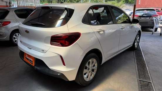 CHEVROLET-ONIX-2022