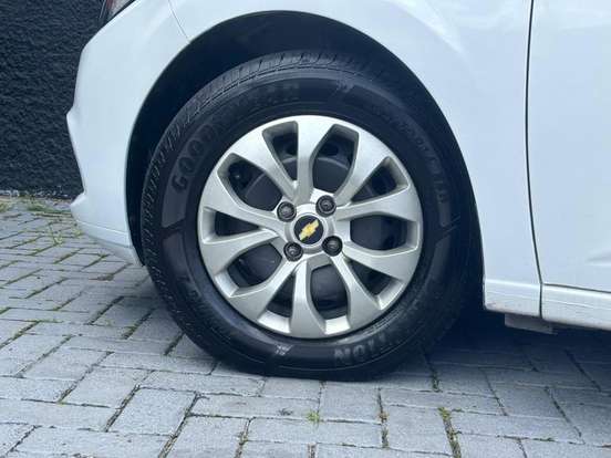 CHEVROLET-ONIX-2019