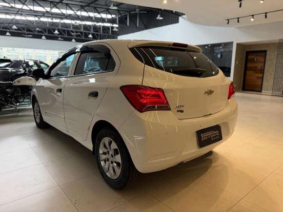 CHEVROLET-ONIX-2020