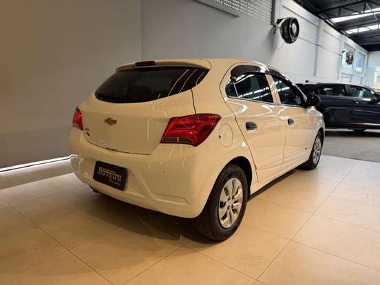 CHEVROLET-ONIX-2020