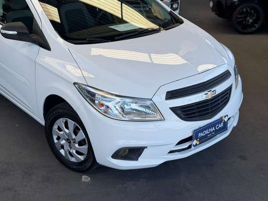 CHEVROLET-ONIX-1.0 MPFI LS 8V FLEX 4P MANUAL CHEVROLET-ONIX-2015
