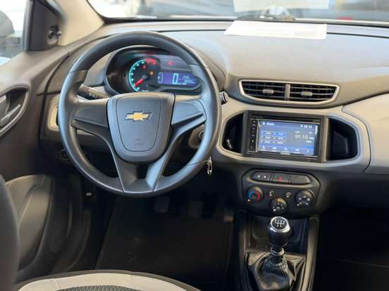 CHEVROLET-ONIX-2015