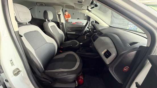CHEVROLET-ONIX-2015