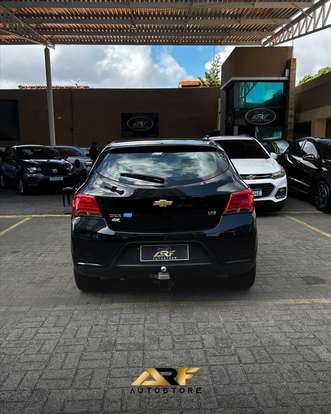 CHEVROLET-ONIX-2018