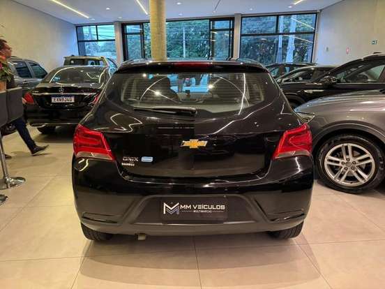 CHEVROLET-ONIX-2018