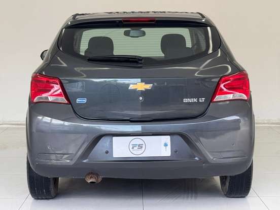 CHEVROLET-ONIX-1.4 MPFI LT 8V FLEX 4P AUTOMÁTICO CHEVROLET-ONIX-2016