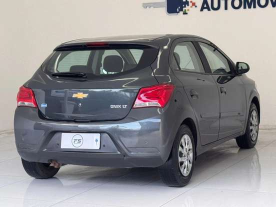 CHEVROLET-ONIX-1.4 MPFI LT 8V FLEX 4P AUTOMÁTICO CHEVROLET-ONIX-2016