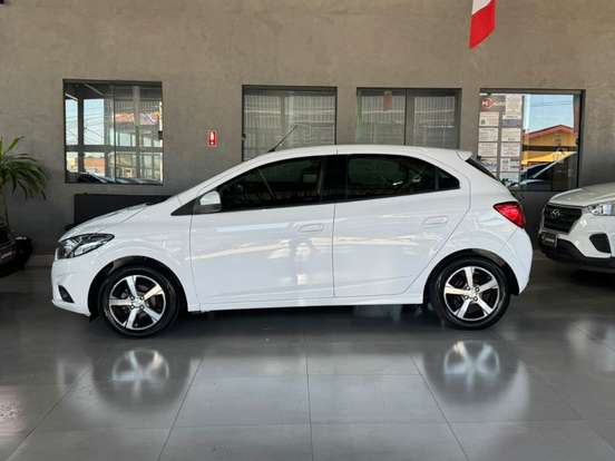 CHEVROLET-ONIX-2018