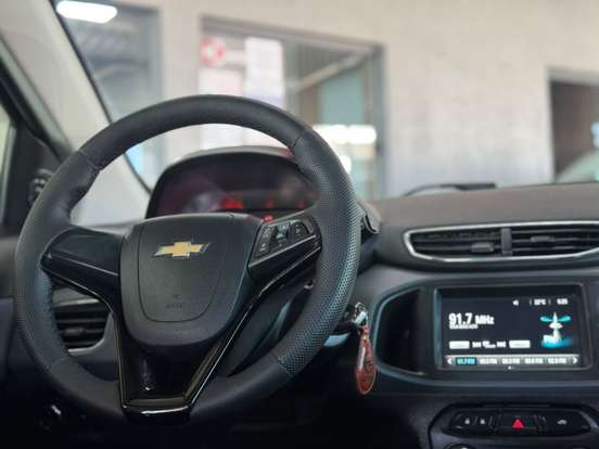 CHEVROLET-ONIX-2018