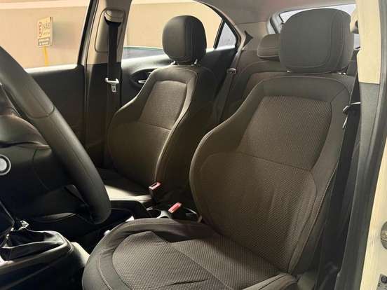CHEVROLET-ONIX-2013