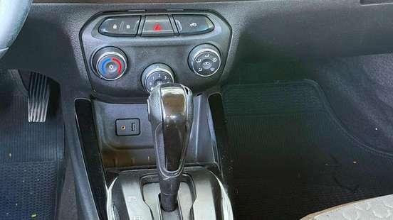 CHEVROLET-PRISMA-2011