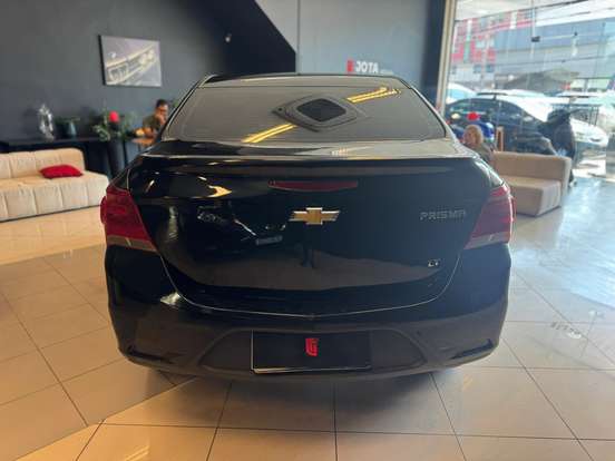 CHEVROLET-PRISMA-2016