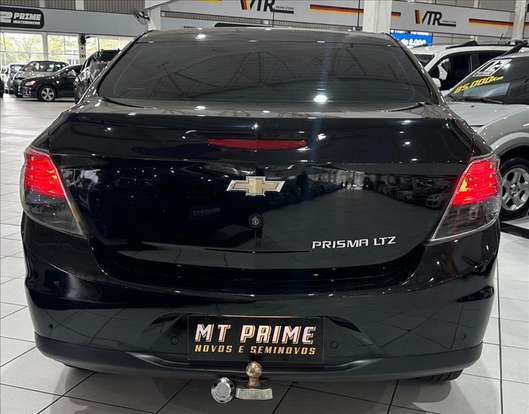 CHEVROLET-PRISMA-2015