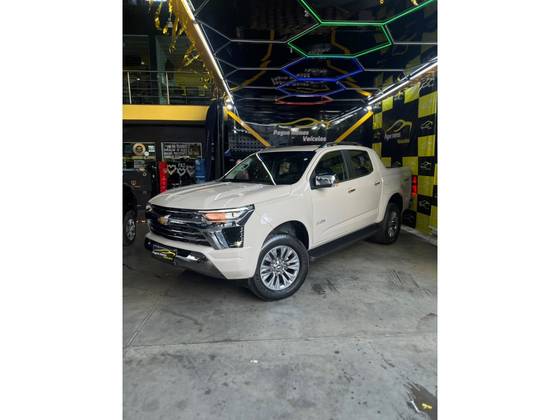 CHEVROLET S10 2.8 16V TURBO DIESEL HIGH COUNTRY CD 4X4 AUTOMÁTICO