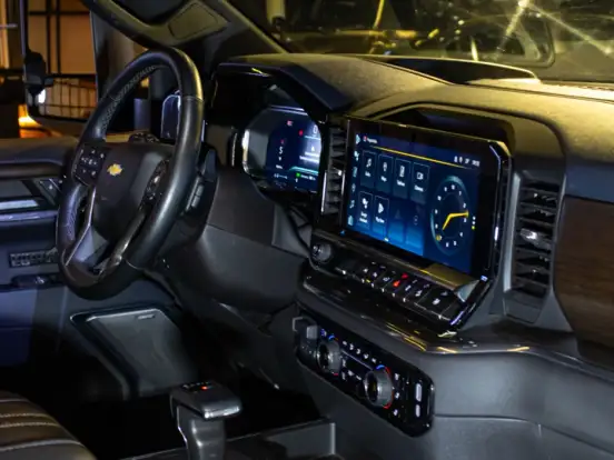 CHEVROLET-SILVERADO-5.3 V8 GASOLINA 1500 HIGH COUNTRY 4X4 AUTOMÁTICO CHEVROLET-SILVERADO-2023