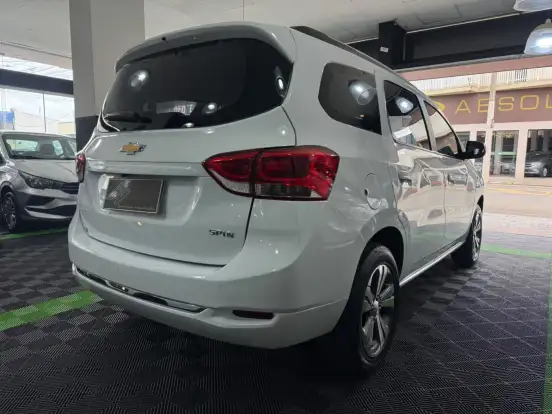CHEVROLET-SPIN-1.8 PREMIER 8V FLEX 4P AUTOMÁTICO CHEVROLET-SPIN-2023