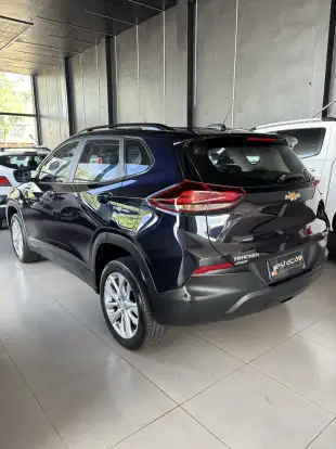CHEVROLET-TRACKER-2023