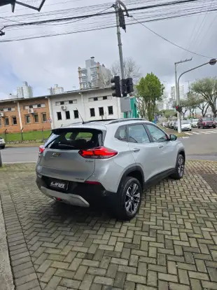 CHEVROLET-TRACKER-2021