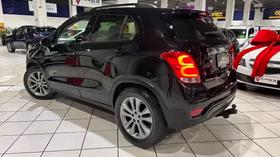 CHEVROLET-TRACKER-2018