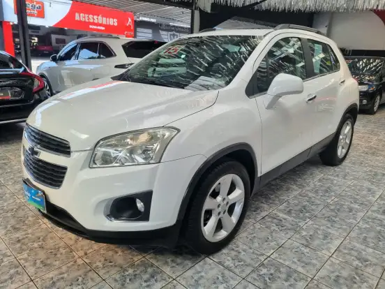 CHEVROLET-TRACKER-2015