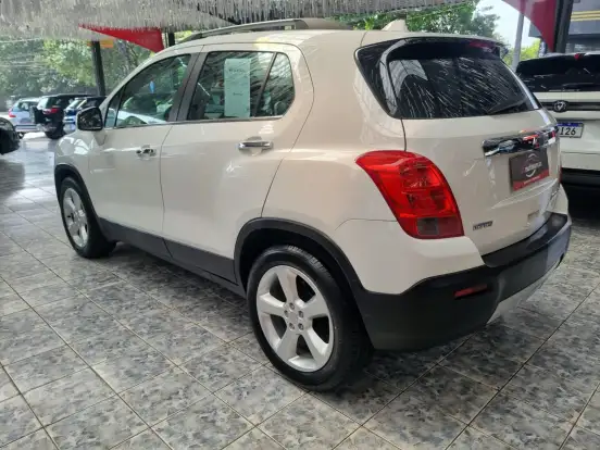CHEVROLET-TRACKER-2015