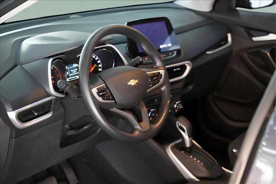 CHEVROLET-TRACKER-2023