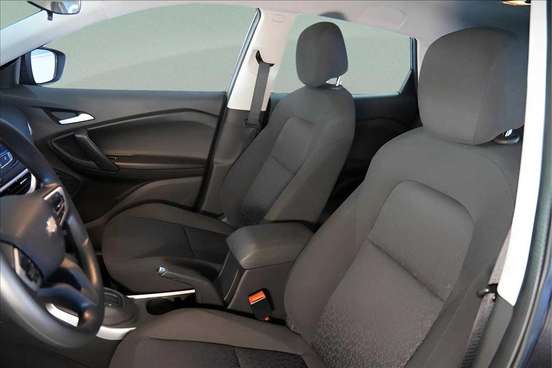CHEVROLET-TRACKER-2023