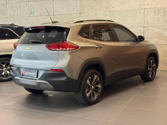 CHEVROLET-TRACKER-2024